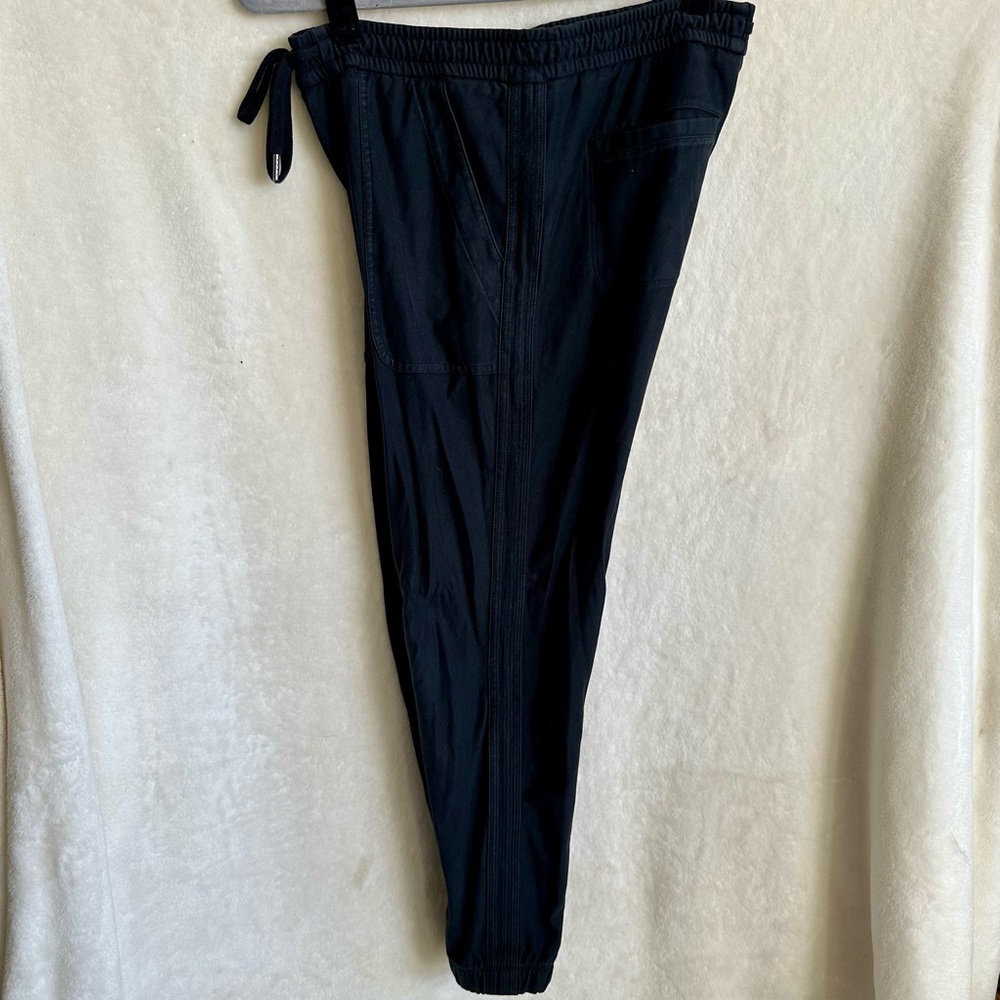 Athleta Womens 4 Black Drawstring Farallon Jogger‎ Sweatpants Pockets Mid Rise